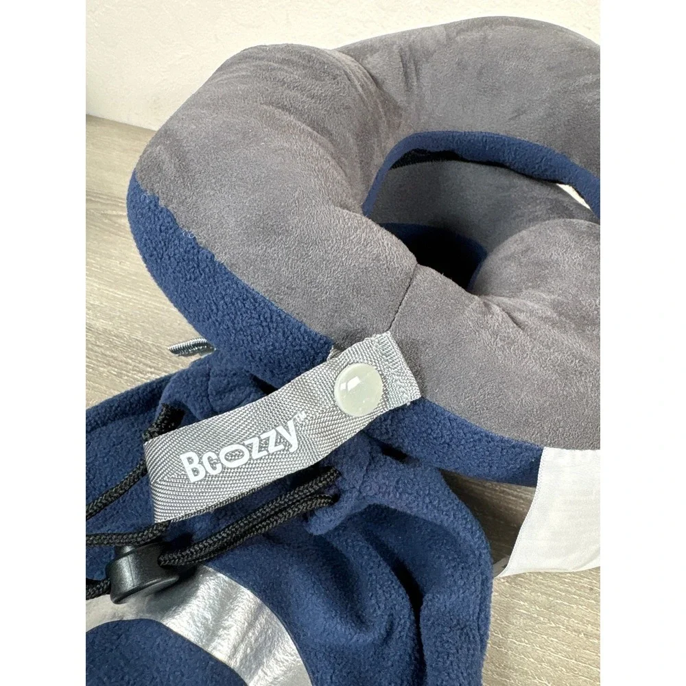 BCOZZY Chin Supporting Travel Pillow Navy Blue Grey Neck Support Sz L Carry Bag
